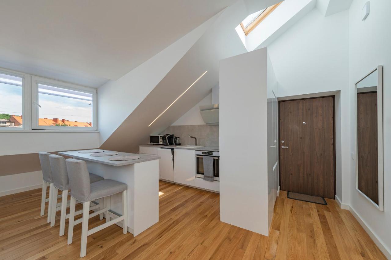 White 1 Bd Old Town By Hostlovers Apartment
