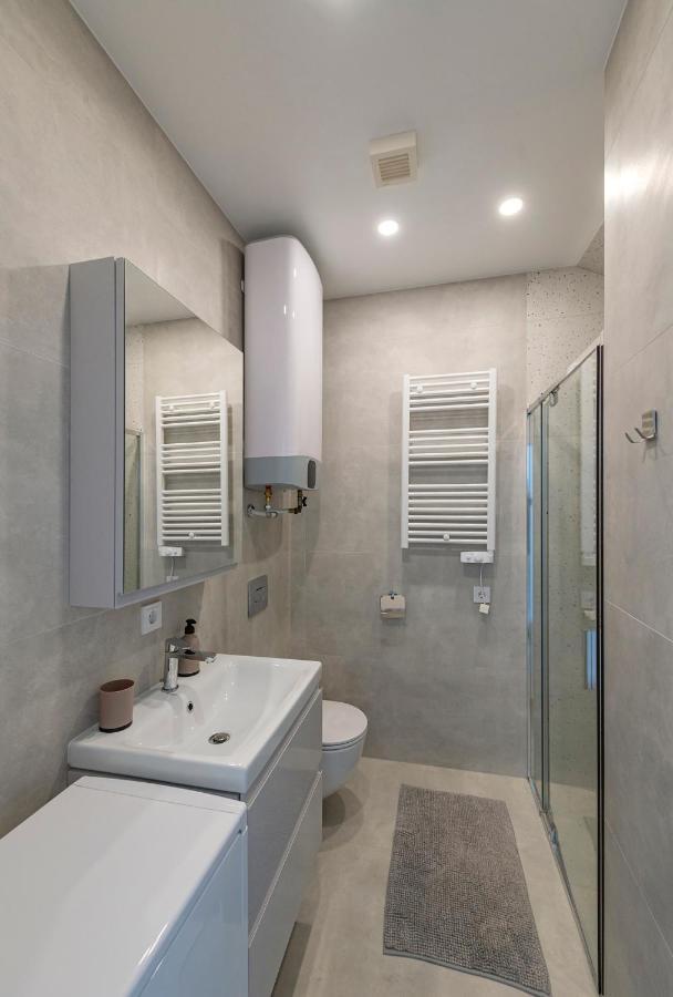 Apartment White 1 Bd Old Town By Hostlovers Kaunas